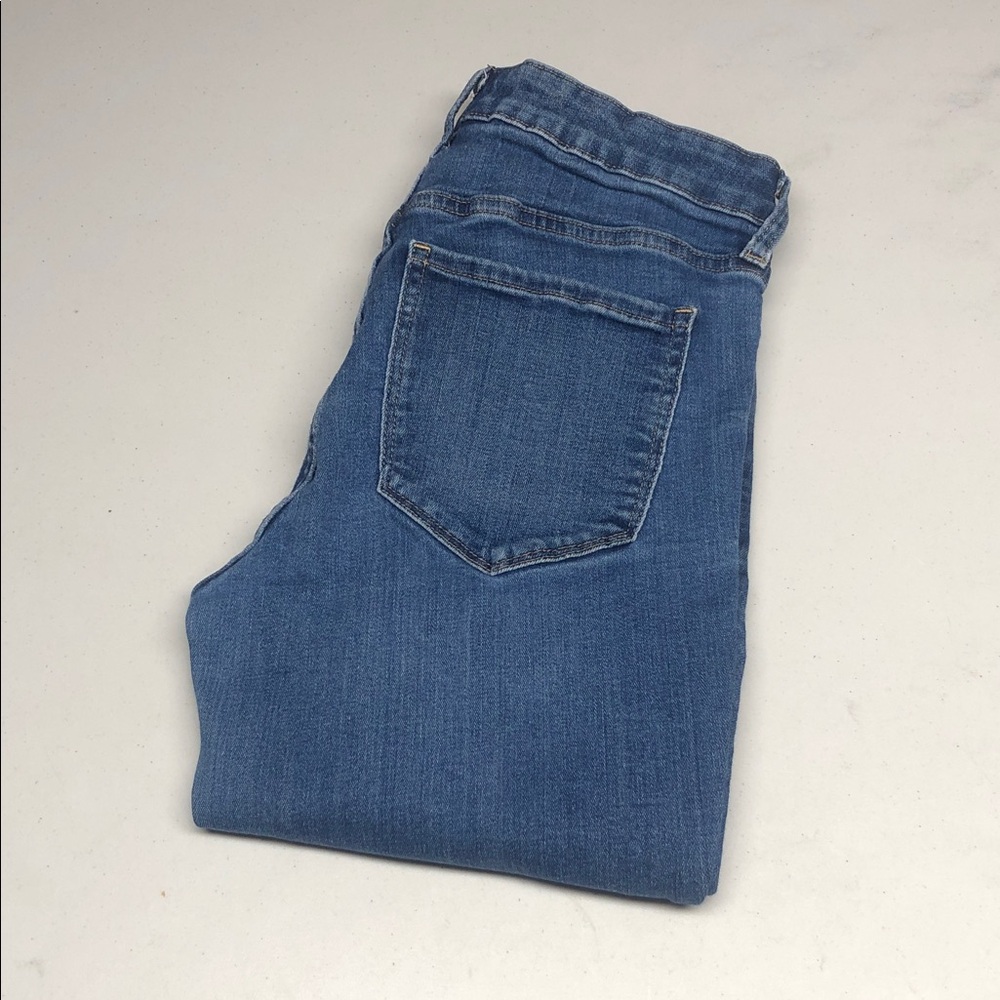 GAP DISTRESS UNIVERSAL LEGGING JEANS 8/29x24 ⭐️